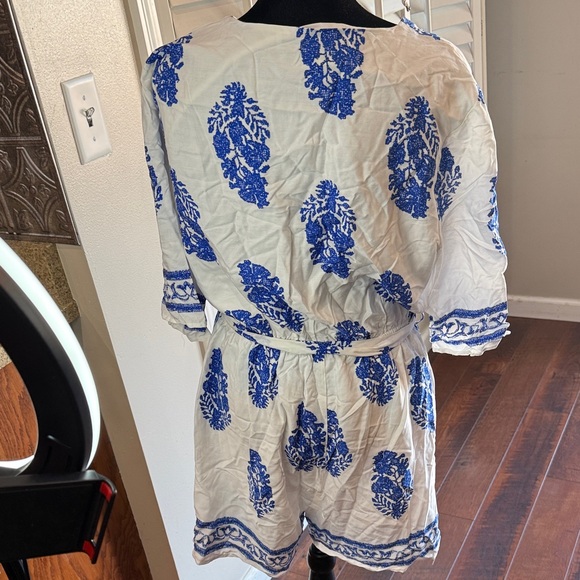 Cupshe Blue and White Floral Romper - Picture 6 of 6